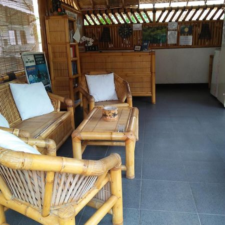 Tua Tua Keladi Bungalows Gili Air Habitación foto