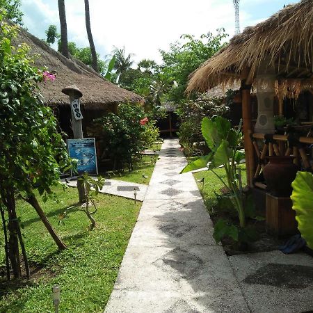 Tua Tua Keladi Bungalows Gili Air Exterior foto