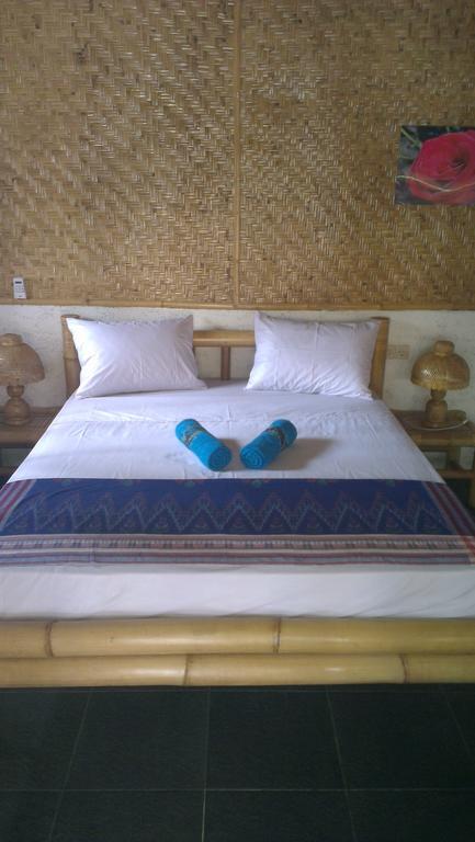 Tua Tua Keladi Bungalows Gili Air Exterior foto