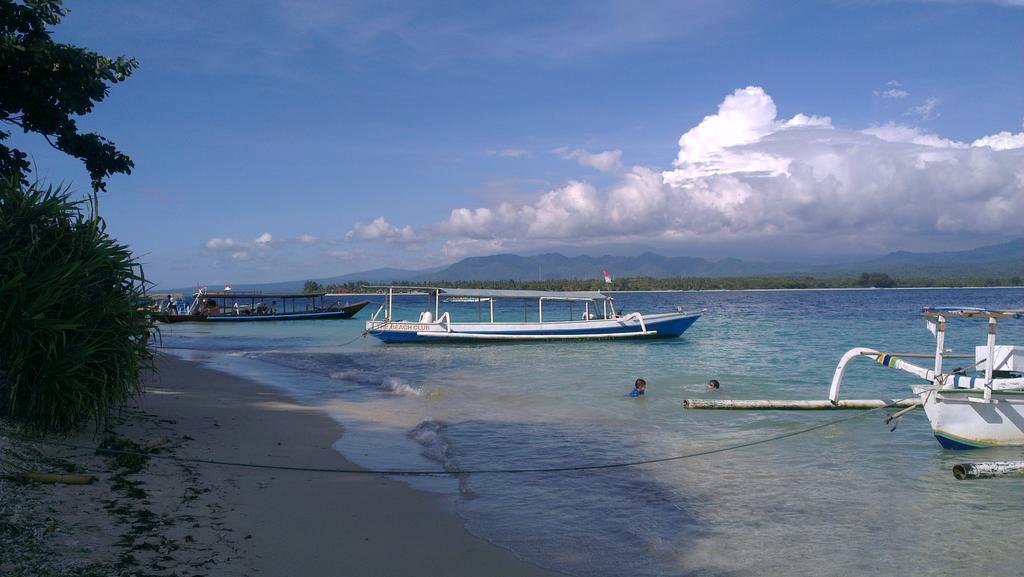 Tua Tua Keladi Bungalows Gili Air Exterior foto